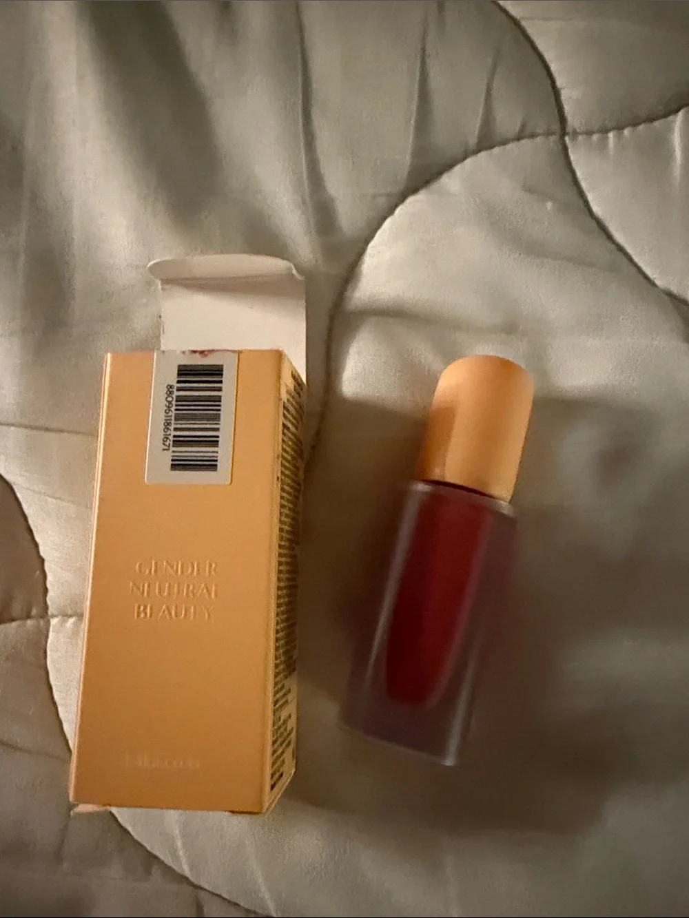 Laka satin lip